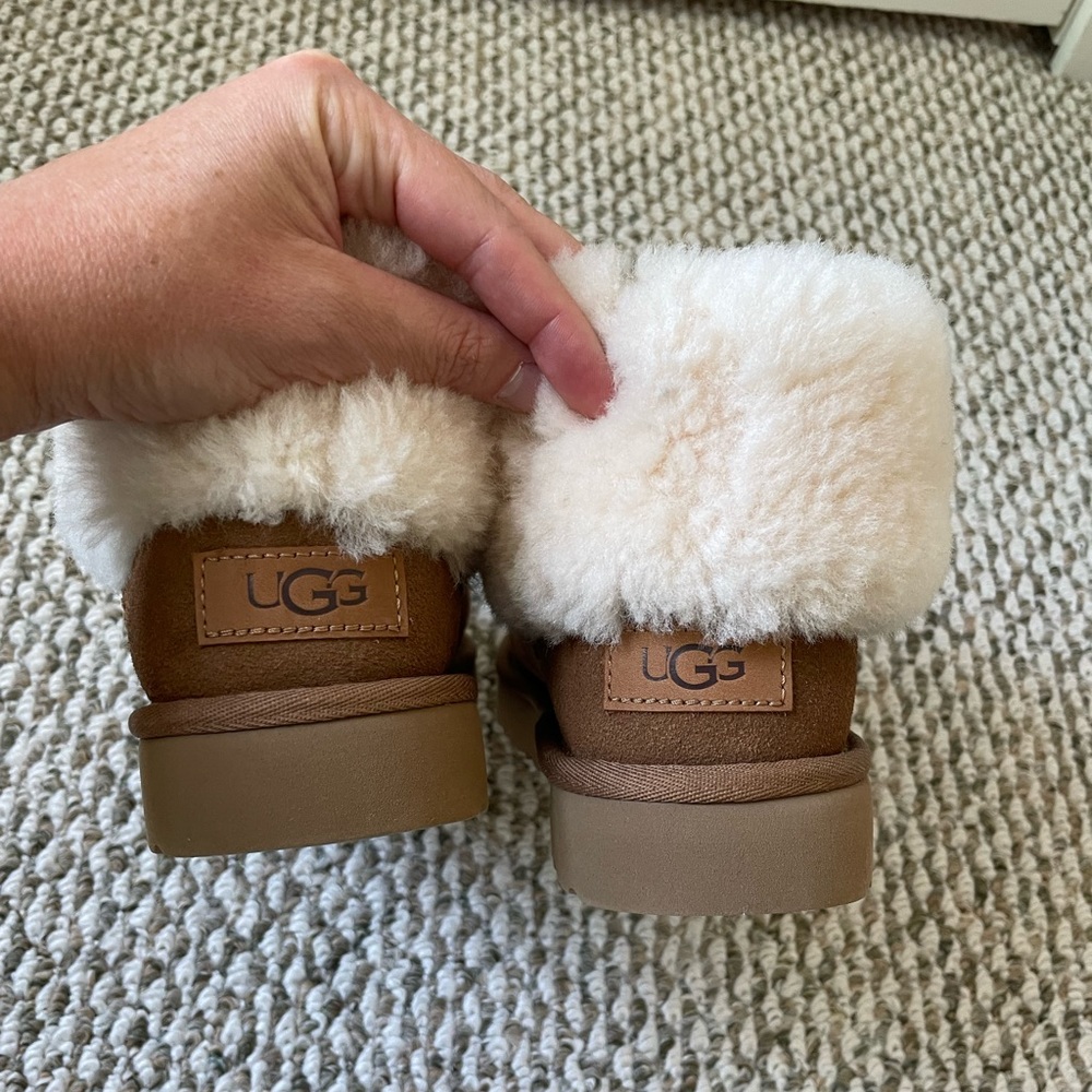 Ugg Mini Fluff - image 8
